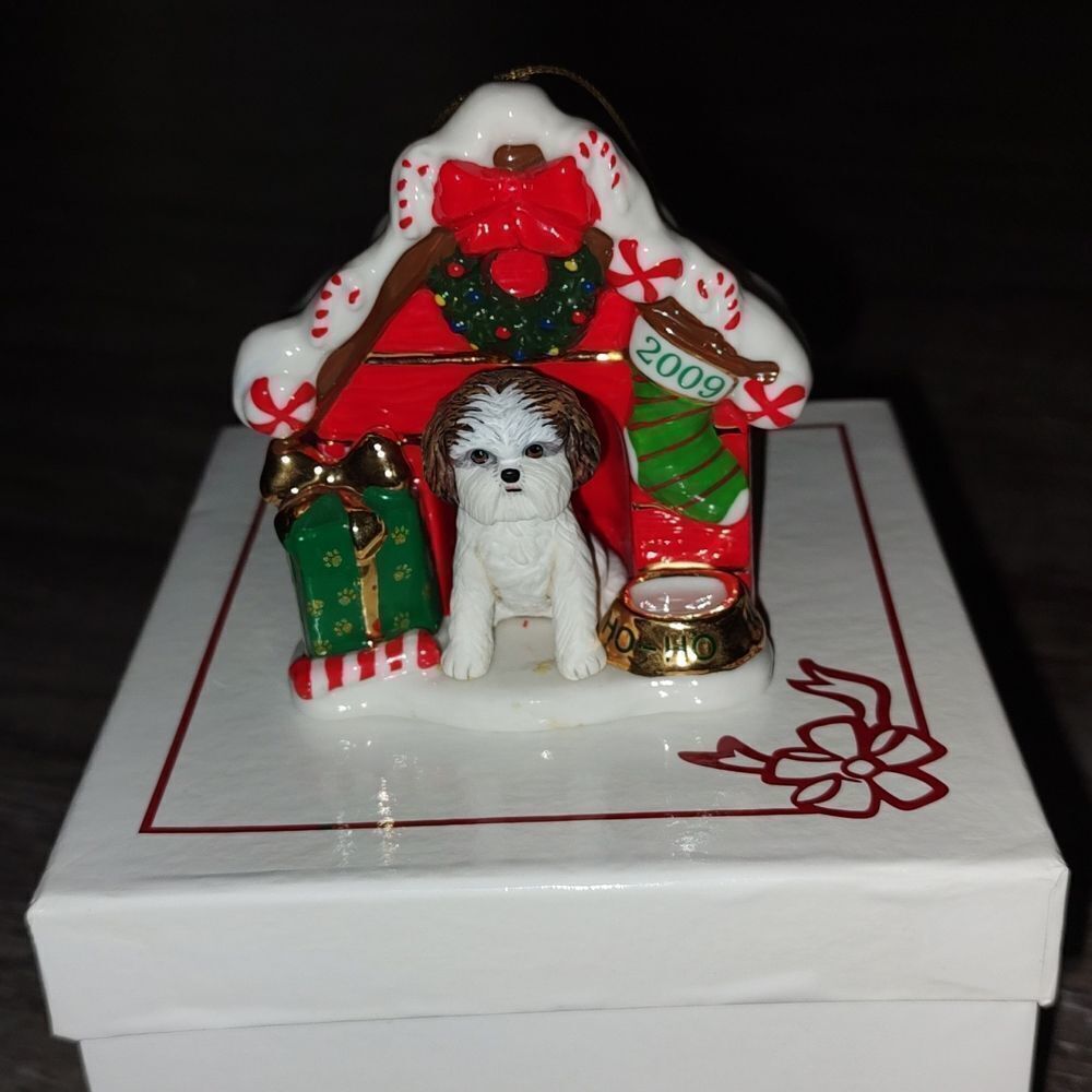 Danbury Mint 2009 Shih Tzu Christmas Ornament NIB